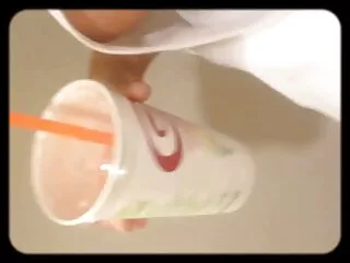 Geile stute steht im rahmen